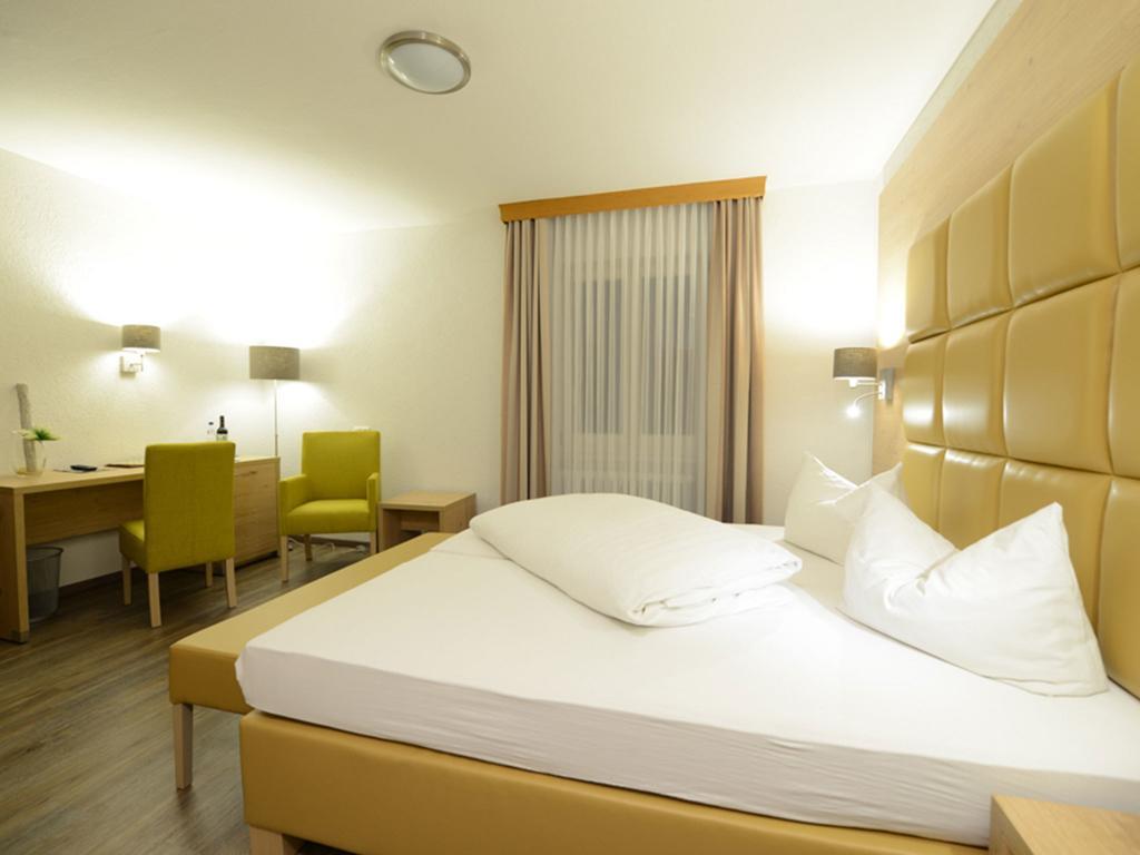Land-Gut Hotel Zum Loewen Garni Marktheidenfeld Habitación foto