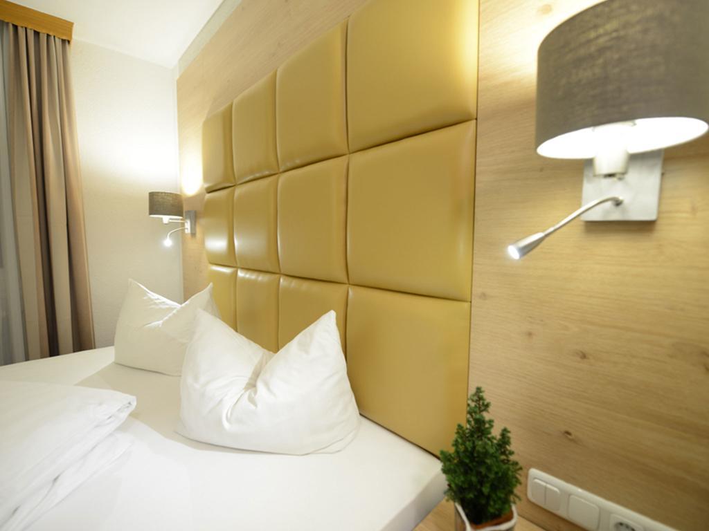 Land-Gut Hotel Zum Loewen Garni Marktheidenfeld Habitación foto
