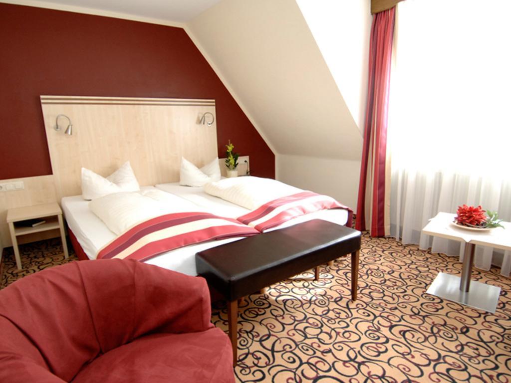 Land-Gut Hotel Zum Loewen Garni Marktheidenfeld Habitación foto